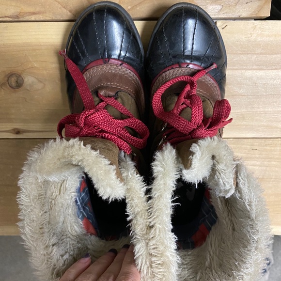 Anne Klein Sport Short Snowboot - Picture 3 of 5